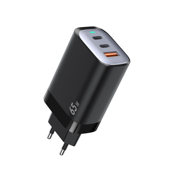 CH104 65W-2C+1A product view 2