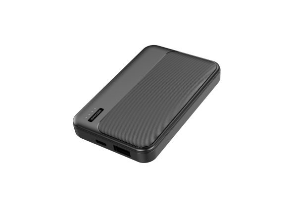 Q3-6 power bank product view 3